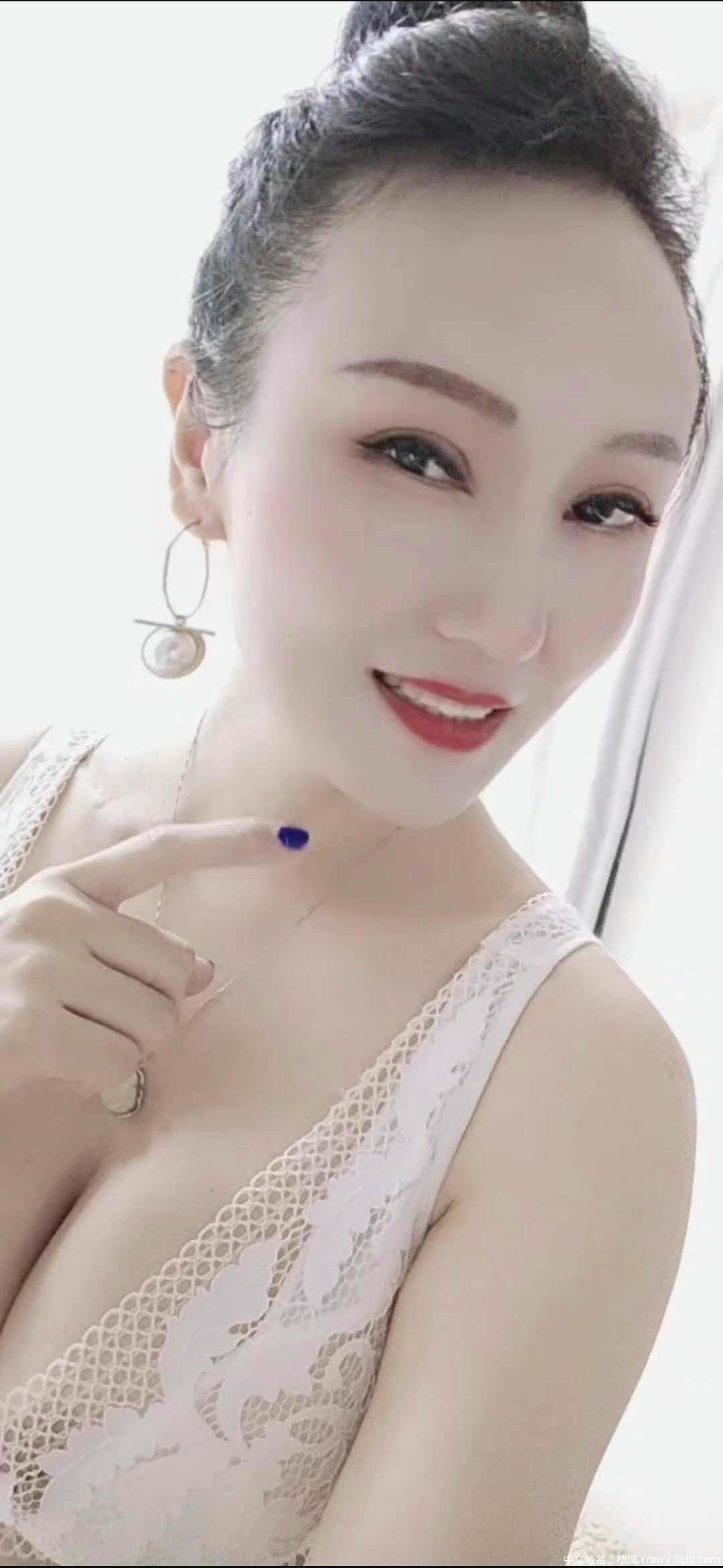 15a1aab98a5cfa42f10f00fab0e1ece9.jpg
