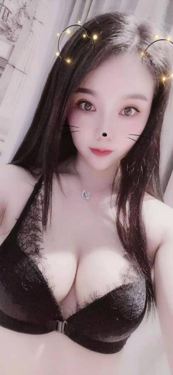 8e1d76e8c4f843bb88ff105063a0a6c2.jpg